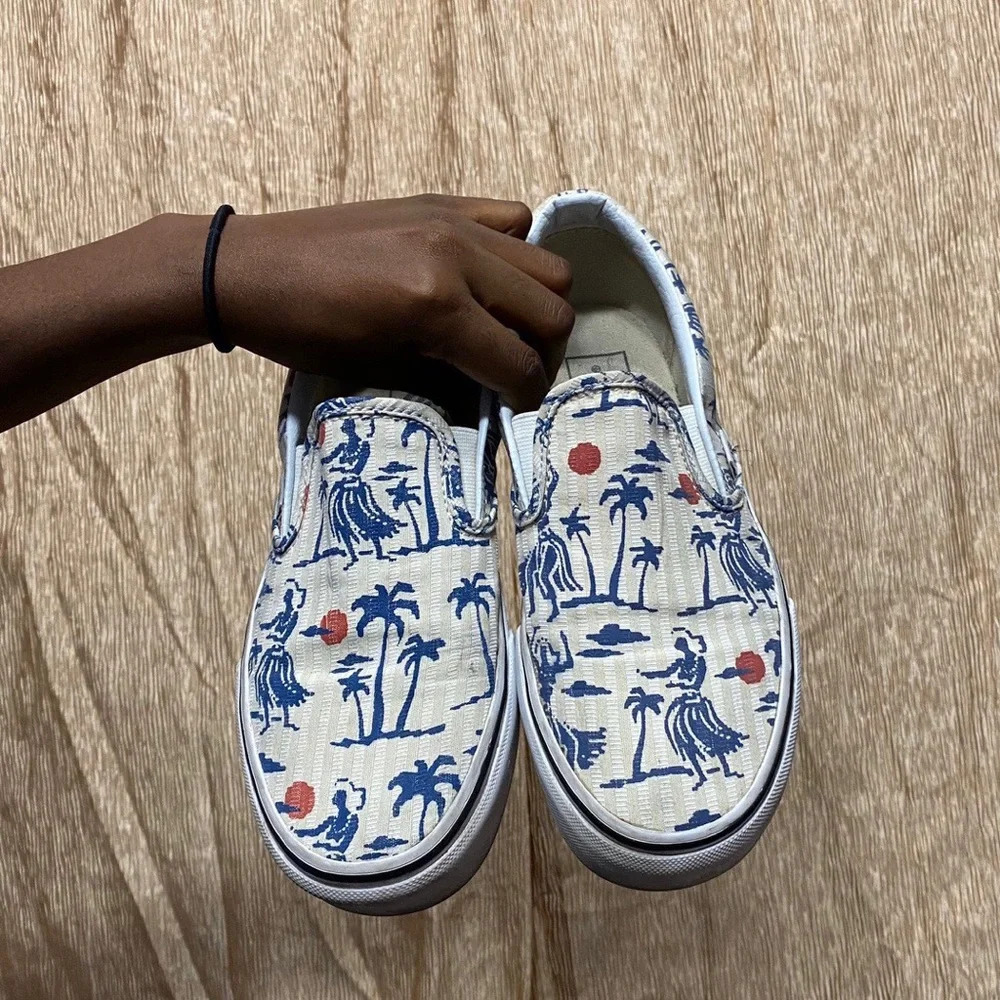 Vans low slip-on Sneakers Womenâs 7.5 Menâs 6 - Picture 3 of 4